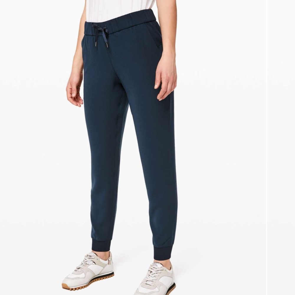 Lululemon On The Fly Jogger 28” *Woven - Size 6